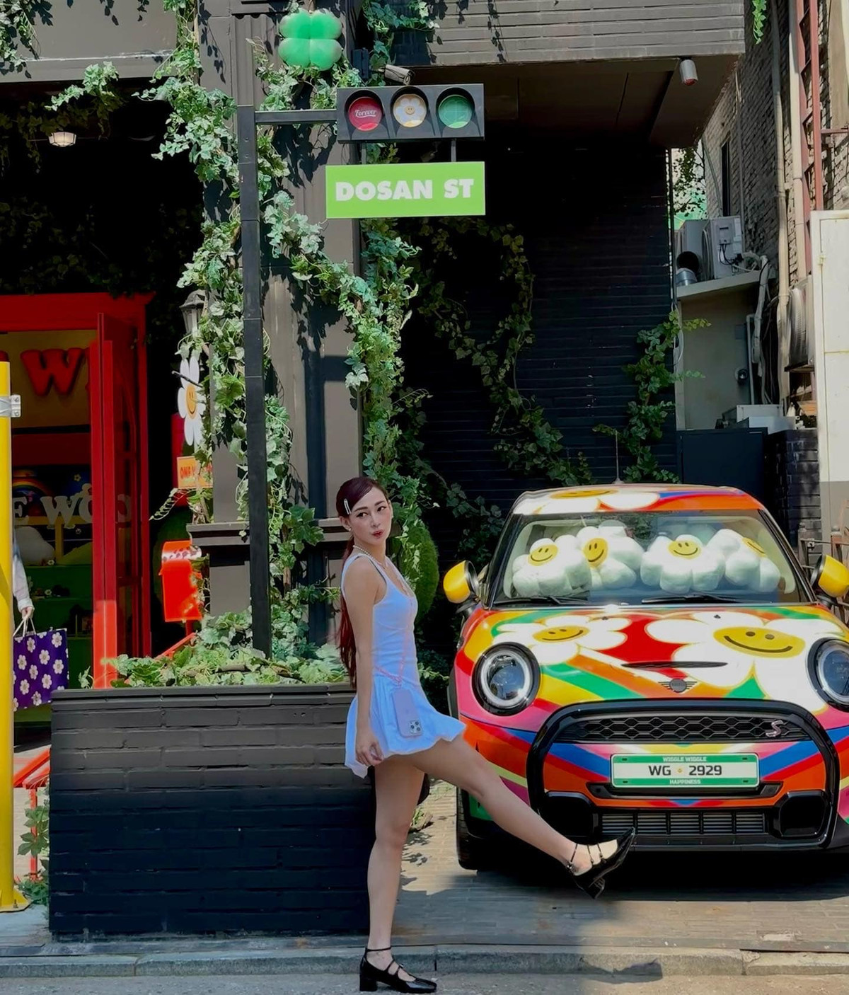 Sun HT là một gương mặt quen thuộc đối với giới trẻ. Ảnh: FBNV