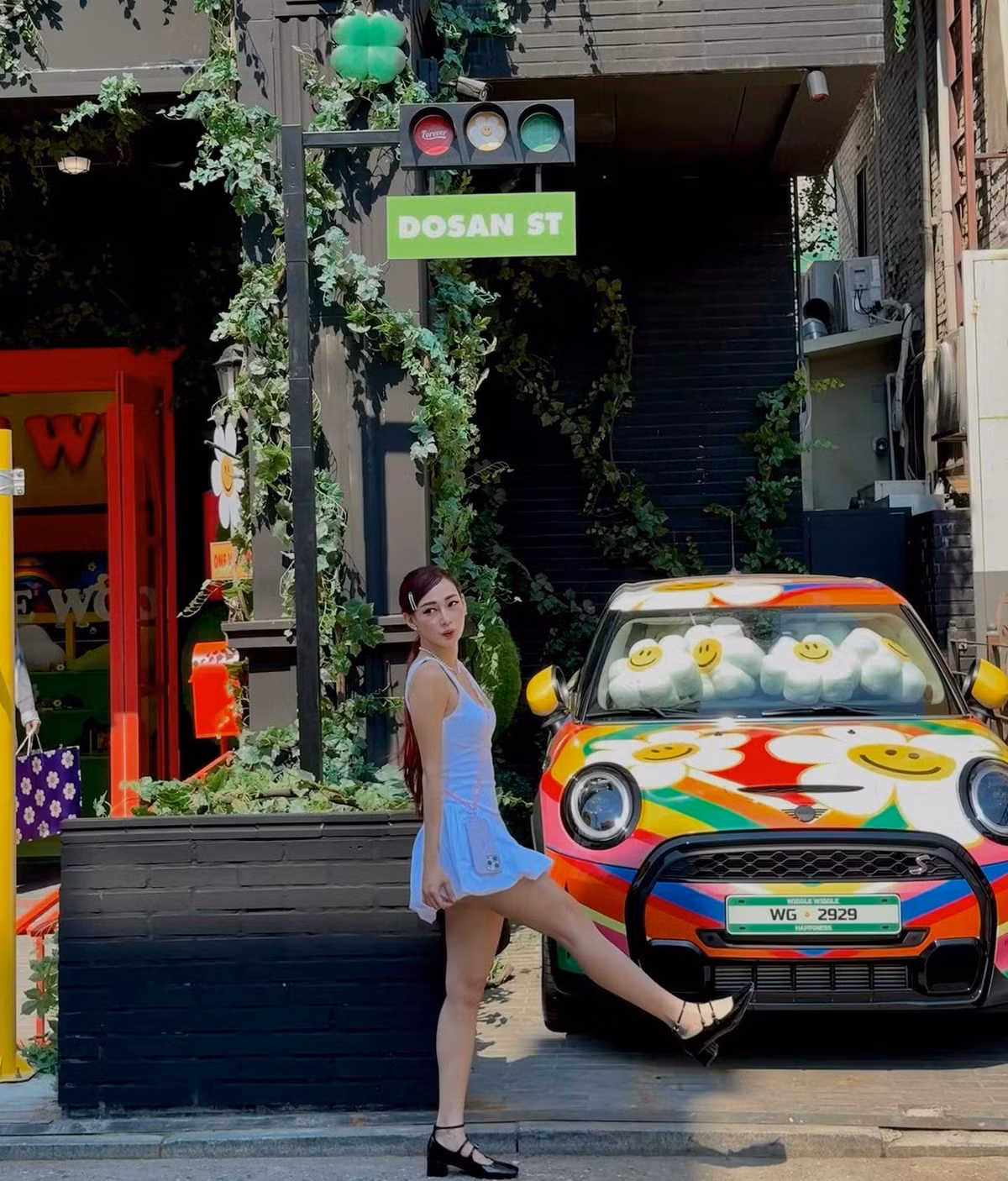 Sun HT là một gương mặt quen thuộc đối với giới trẻ. Ảnh: FBNV