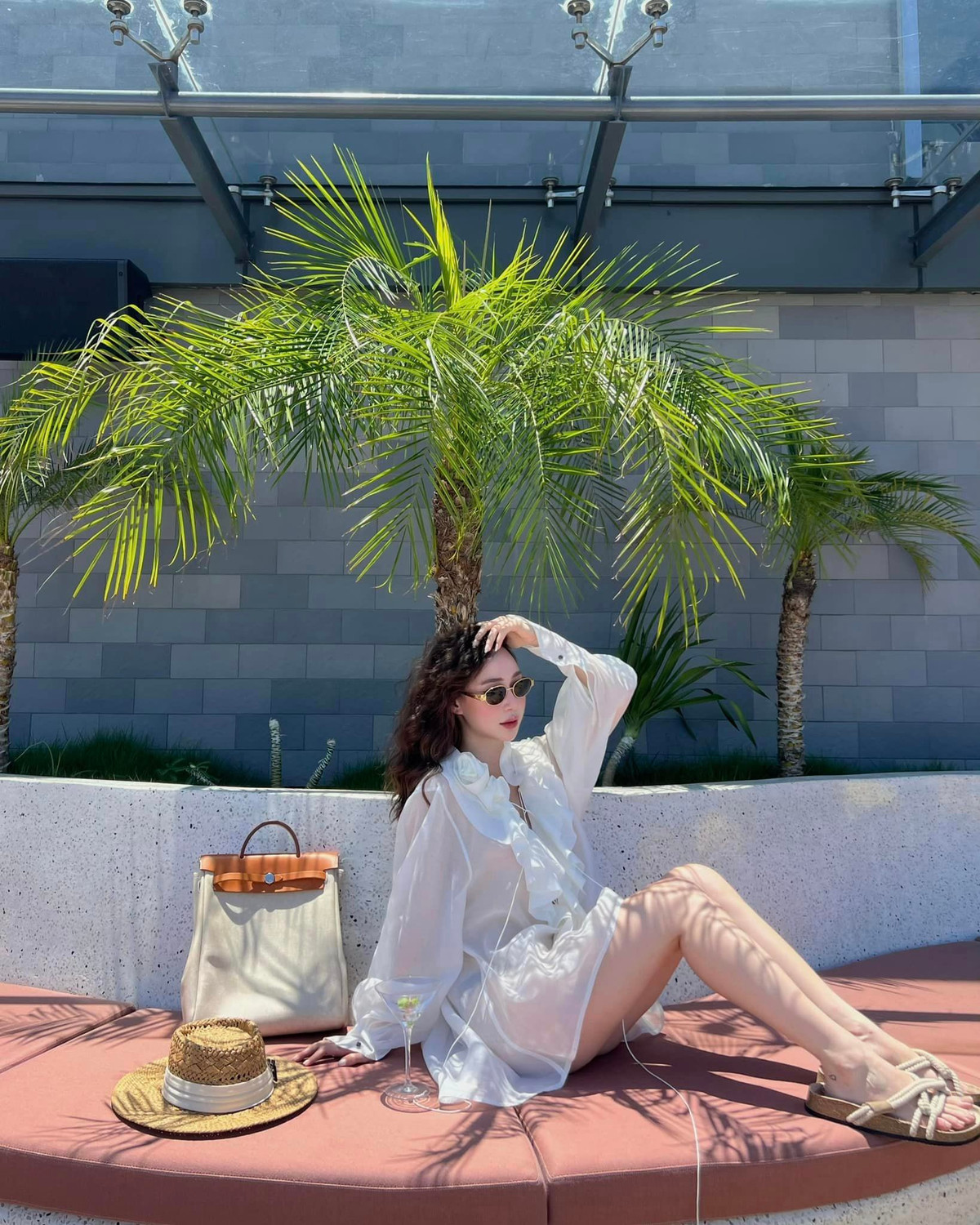 Sau khi kết thúc mối tình với Phở Đặc Biệt, Sun HT khá kín tiếng trong chuyện tình cảm.