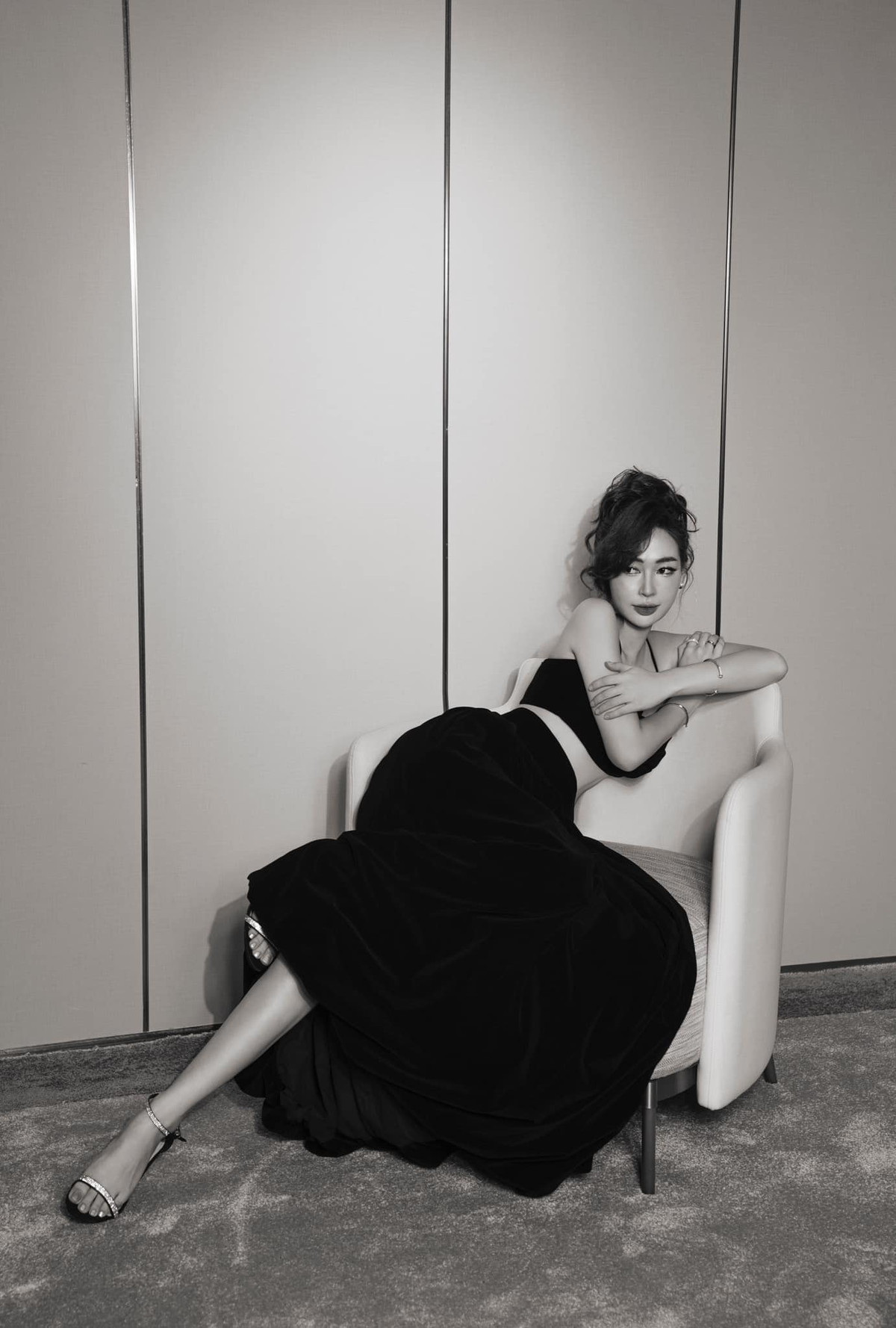 Ở độ tuổi 30, hot girl vẫn khiến nhiều người ghen tỵ trước diện mạo trẻ trung.