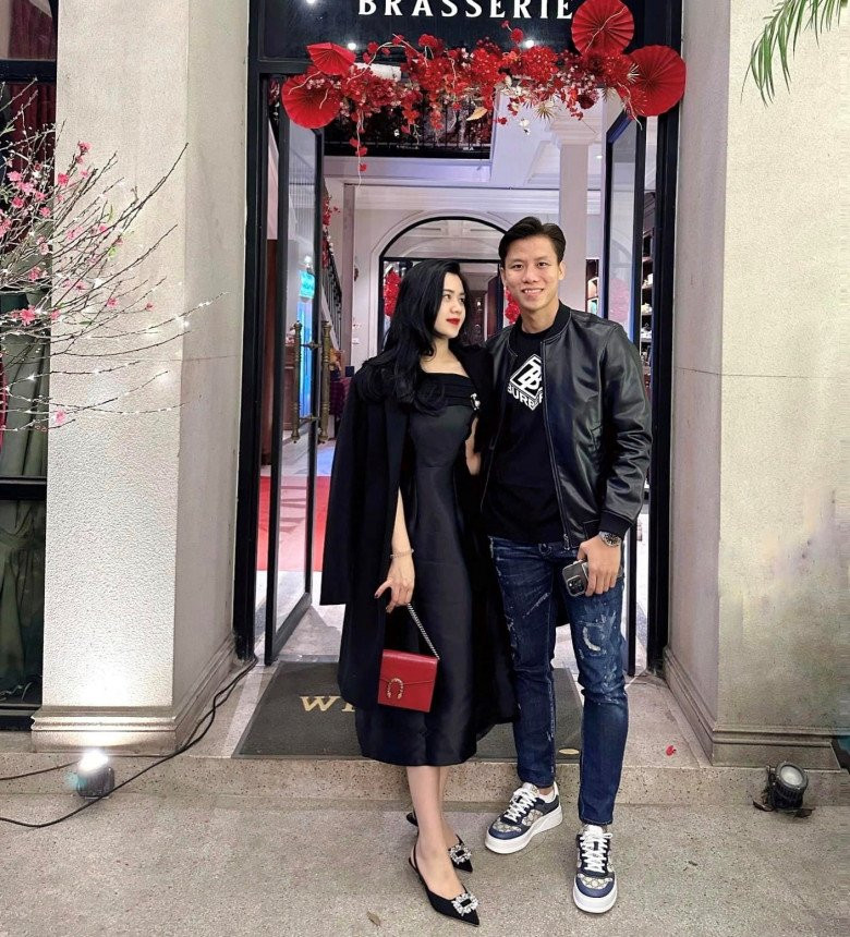 Cặp đôi bén duyên từ một lần Quế Ngọc Hải tình cờ tới Đại học Vinh tham dự cuộc thi hoa khôi ngày ấy.