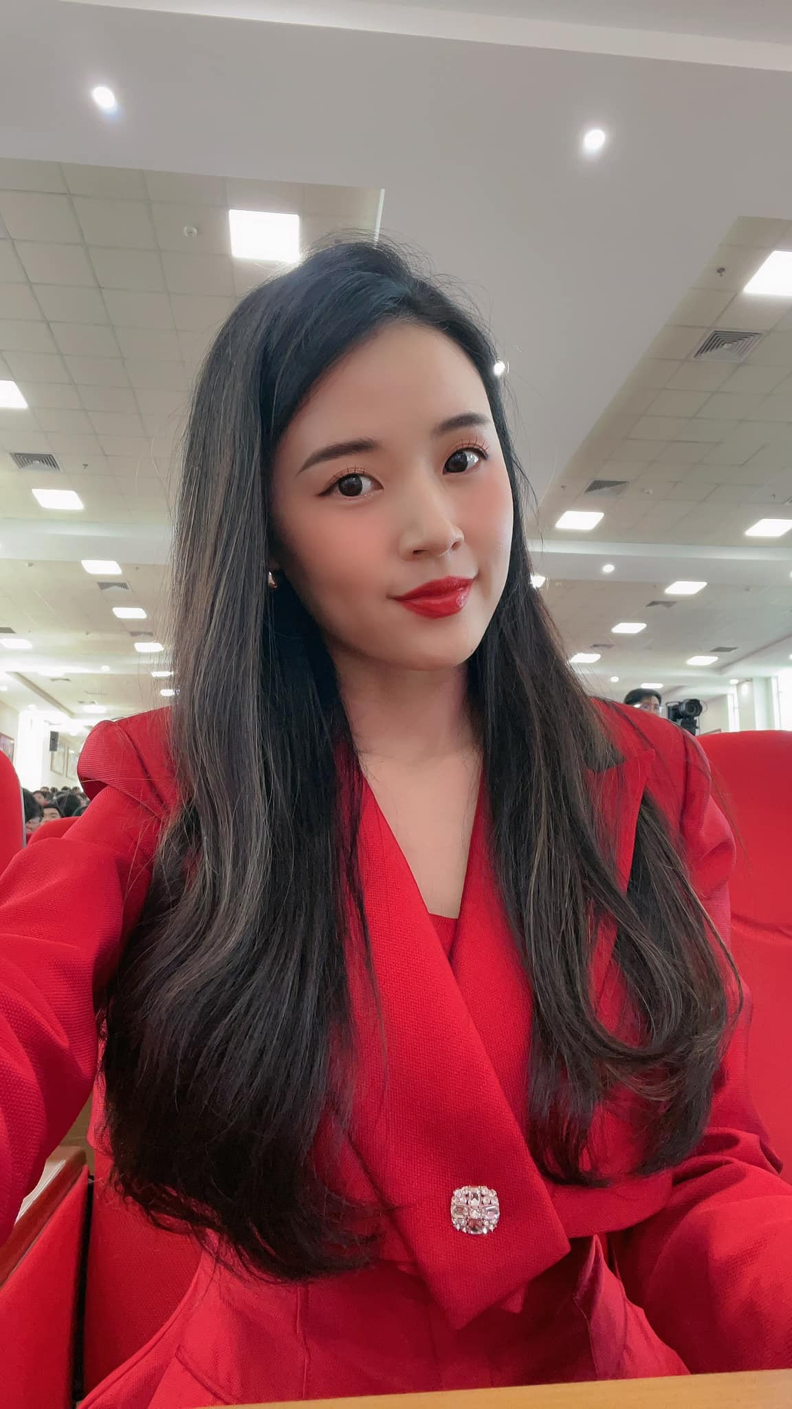 Ngoài vai trò giảng viên, Midu còn được biết đến là doanh nhân, diễn viên.