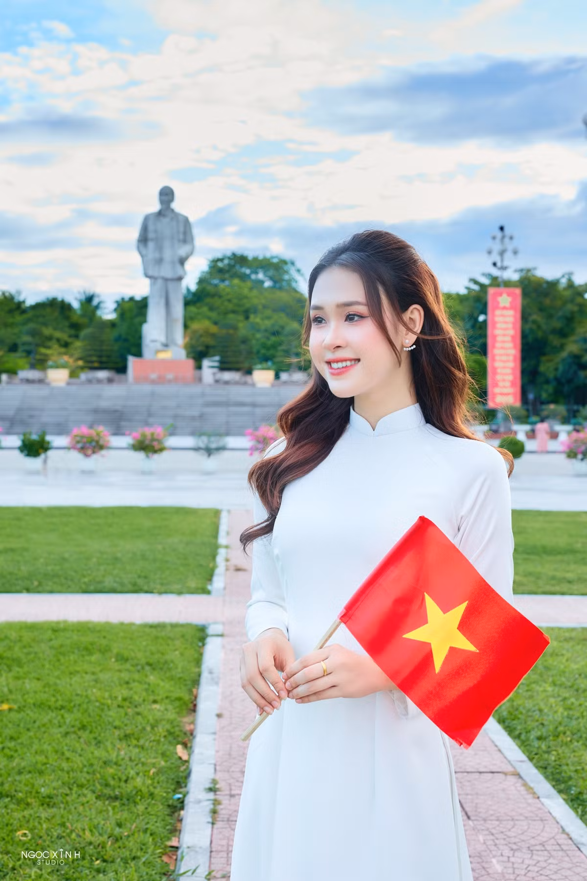 Nhan sắc rạng rỡ và ngọt ngào của Nguyễn Thảo Vi "đốn tim" người hâm mộ.