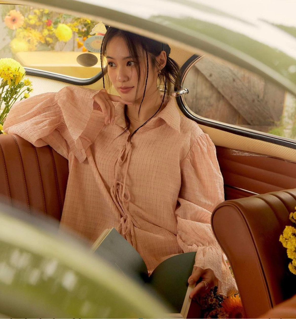 Pimtha sở hữu khuôn mặt xinh xắn ngọt ngào ai nhìn cũng bị mê hoặc.