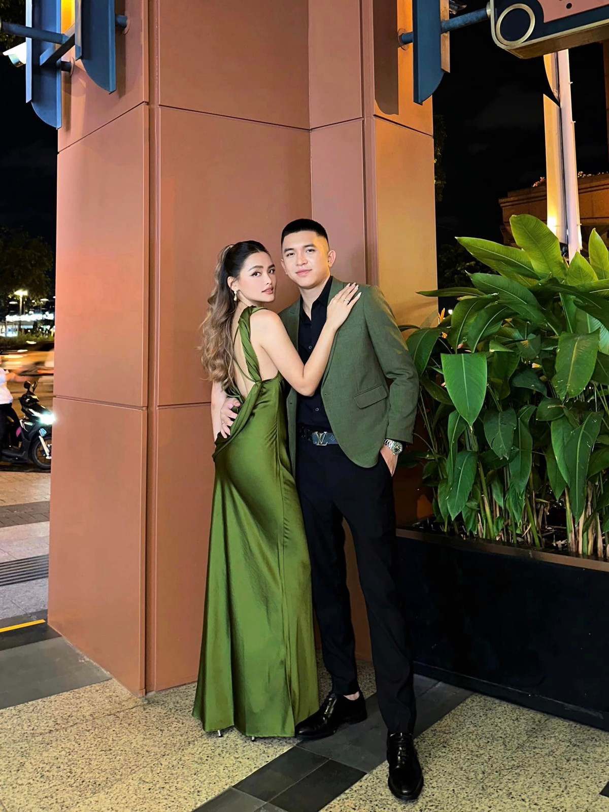 Cặp đôi chính thức về chung một nhà hồi đầu năm 2023. Kể từ khi làm dâu, cuộc sống của rich kid Linda Ngô vẫn được nhiều người quan tâm.