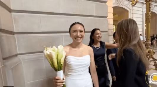 Mới đây, họ có chuyến bay sang Mỹ để dự đám cưới chị gái ruột của Đạt. Chuyến đi được lên kế hoạch trước và diễn ra khá suôn sẻ.