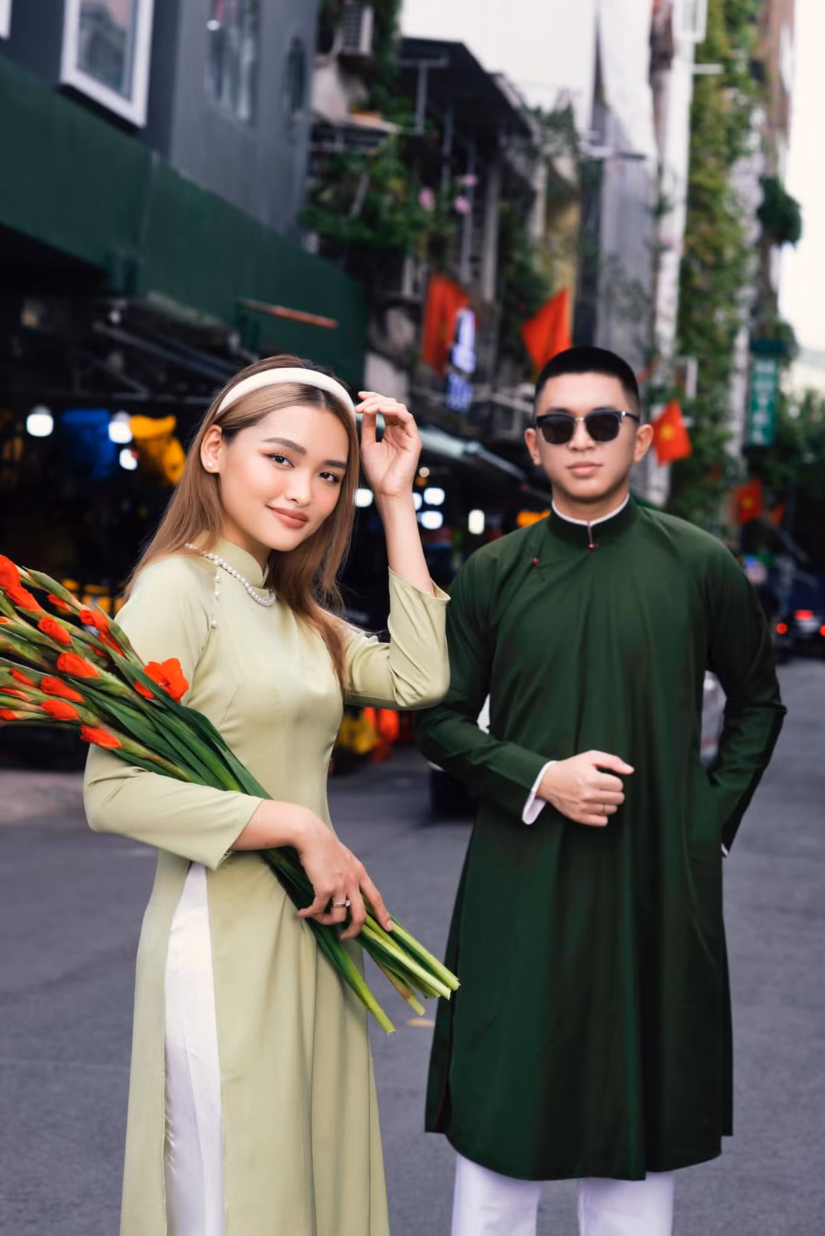 Mối quan hệ tốt đẹp của cô với mẹ chồng khiến nhiều người hâm mộ cặp đôi cảm thấy ghen tỵ.