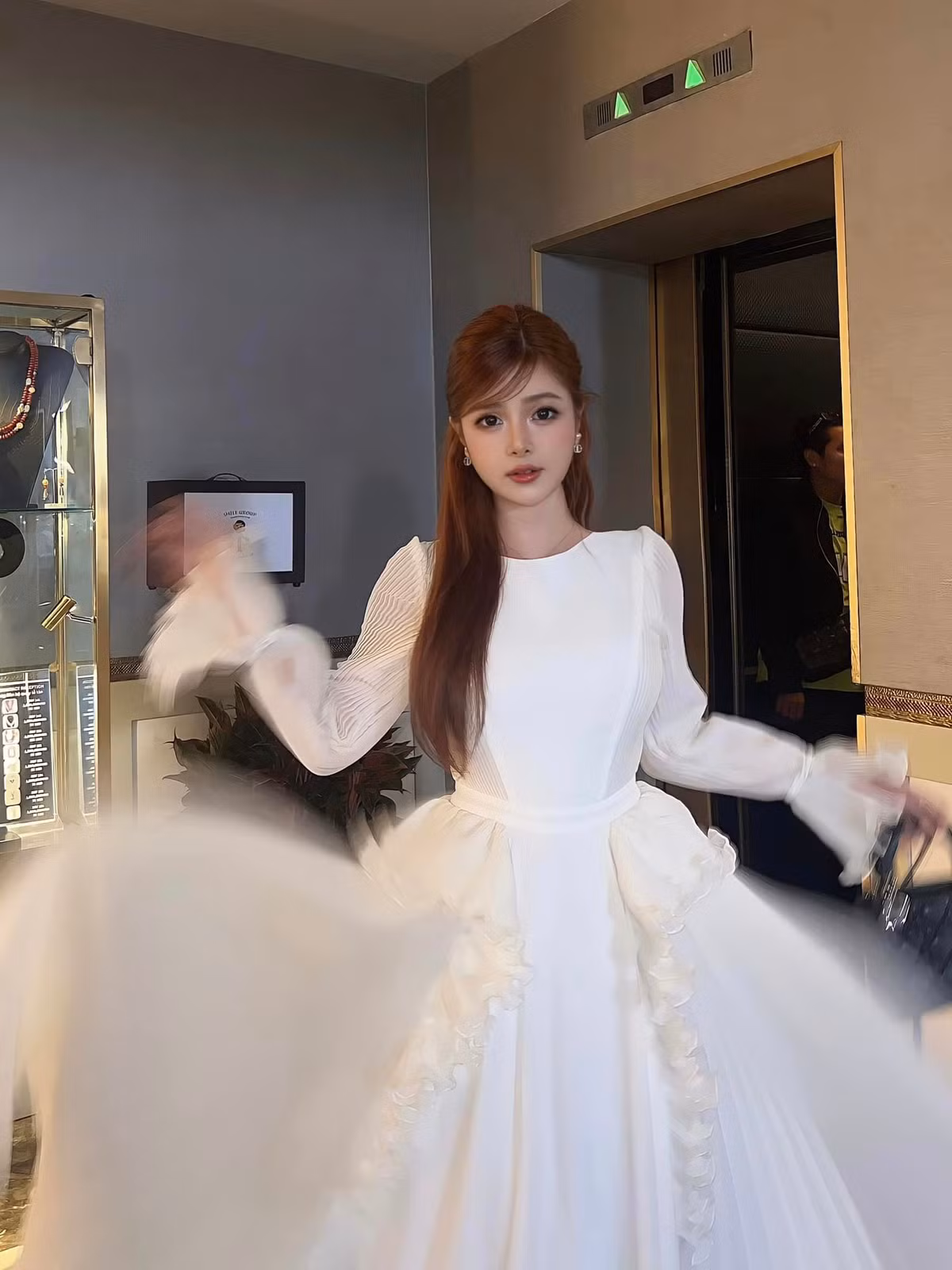 Gương mặt xinh đẹp và làn da trắng hồng của hot girl sinh năm 1997.