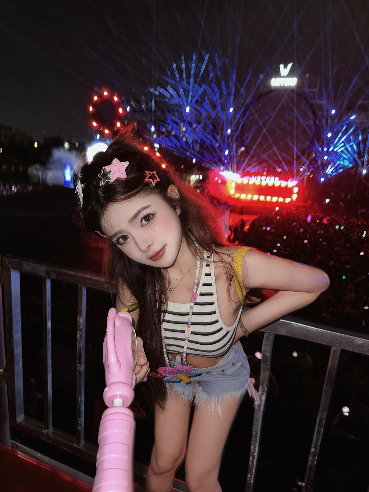 An Dâu dù không tham gia showbiz nhưng vẫn giữ được độ "hot".