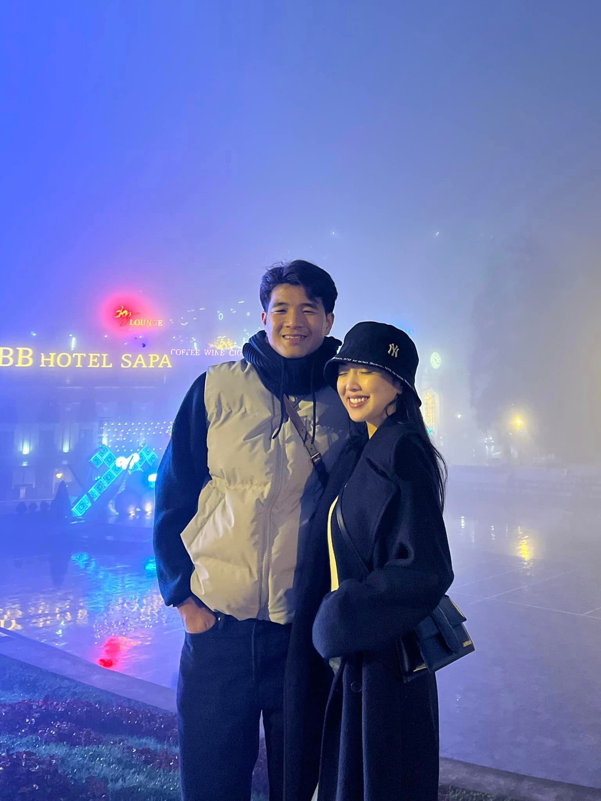 Mọi động thái của cầu thủ Hà Đức Chinh và vợ anh là Mai Hà Trang thu hút nhiều sự chú ý.