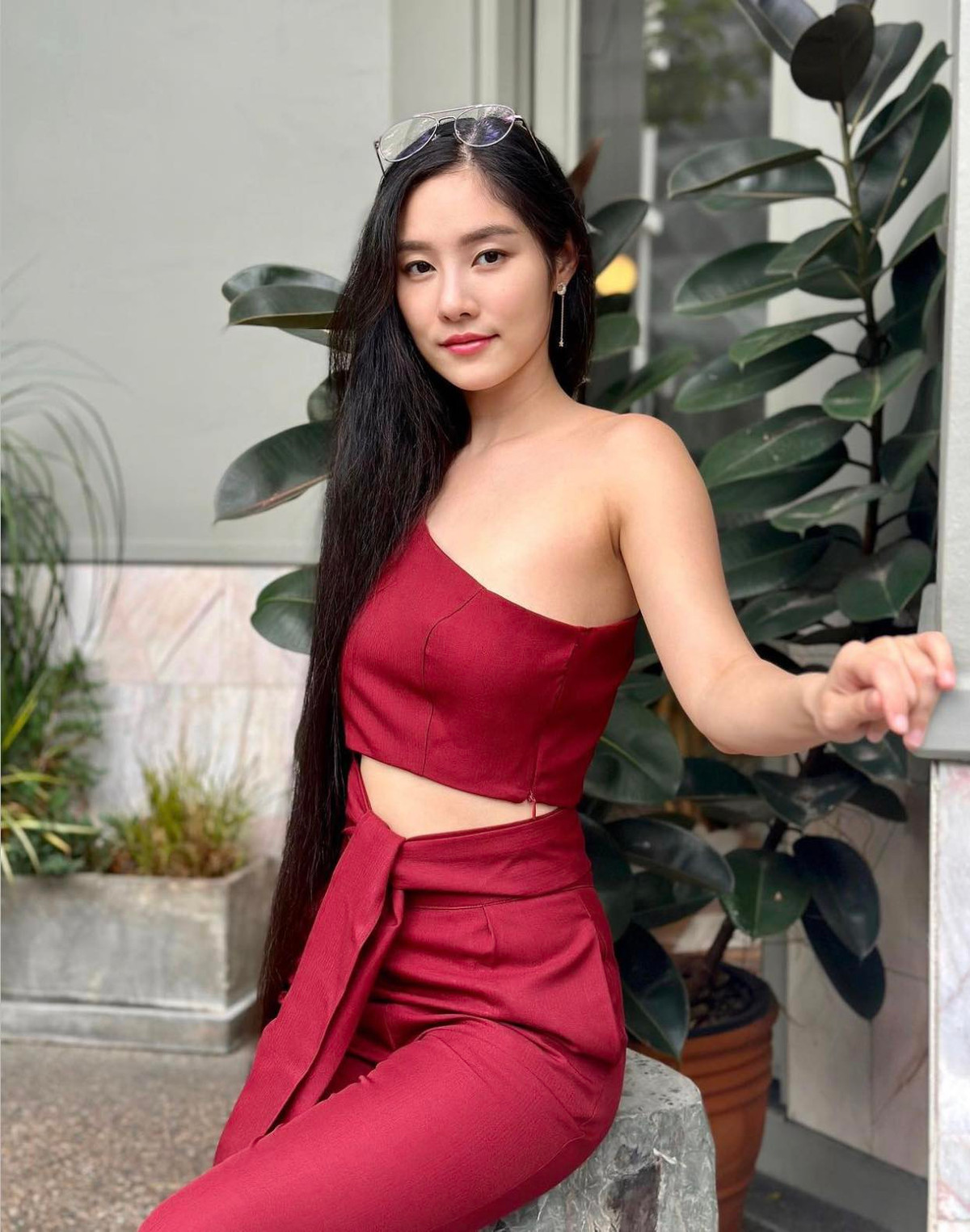 Ở độ tuổi U30, Dew Yatinn còn được biết đến là một trong những người mẫu đắt show của làng thời trang Thái Lan.