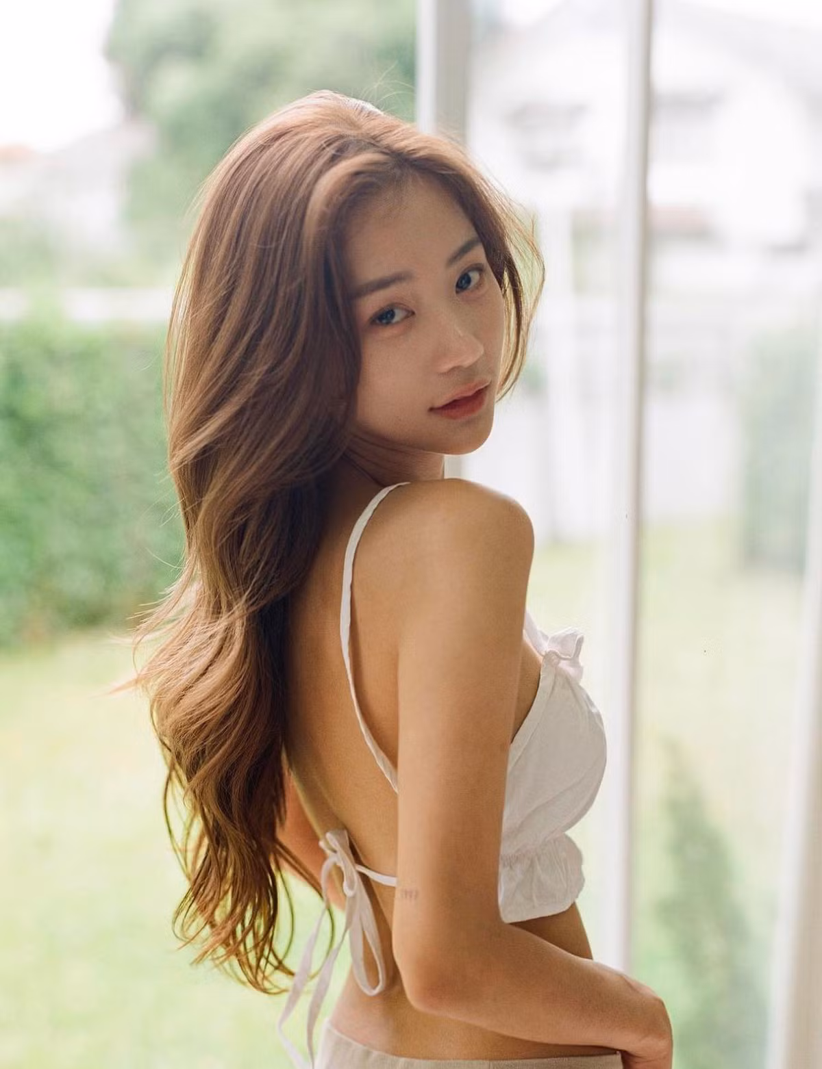 Nichakarn Methmutha thông thường hiếm khi khoe những hình xăm nghệ thuật trên người, trừ những lúc cô diện đồ tắm khi đi bơi.