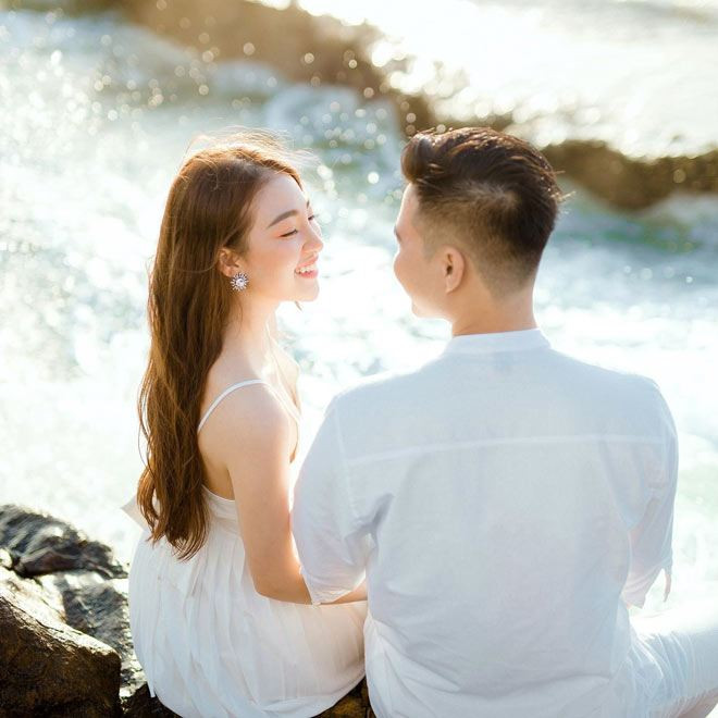 Ba lần mang thai khá sát nhau nhưng Thu Hương vẫn giữ được vẻ ngoài quyến rũ, mặn mà khiến nhiều chị em ngưỡng mộ.