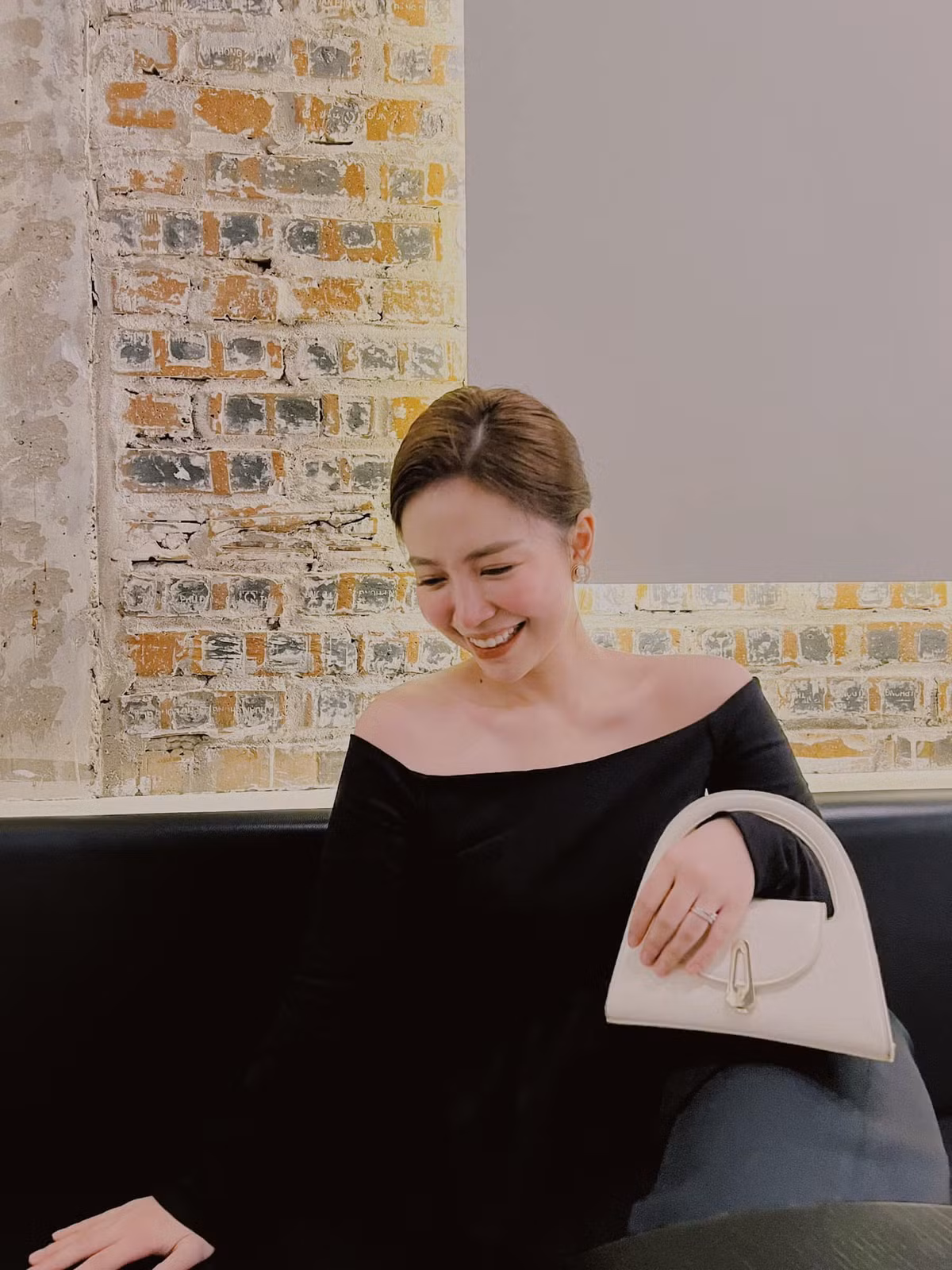 Sau thời gian ở cữ, nhan sắc của hot girl đời đầu Mẫn Tiên có vài nét thay đổi so với thời gian trước.