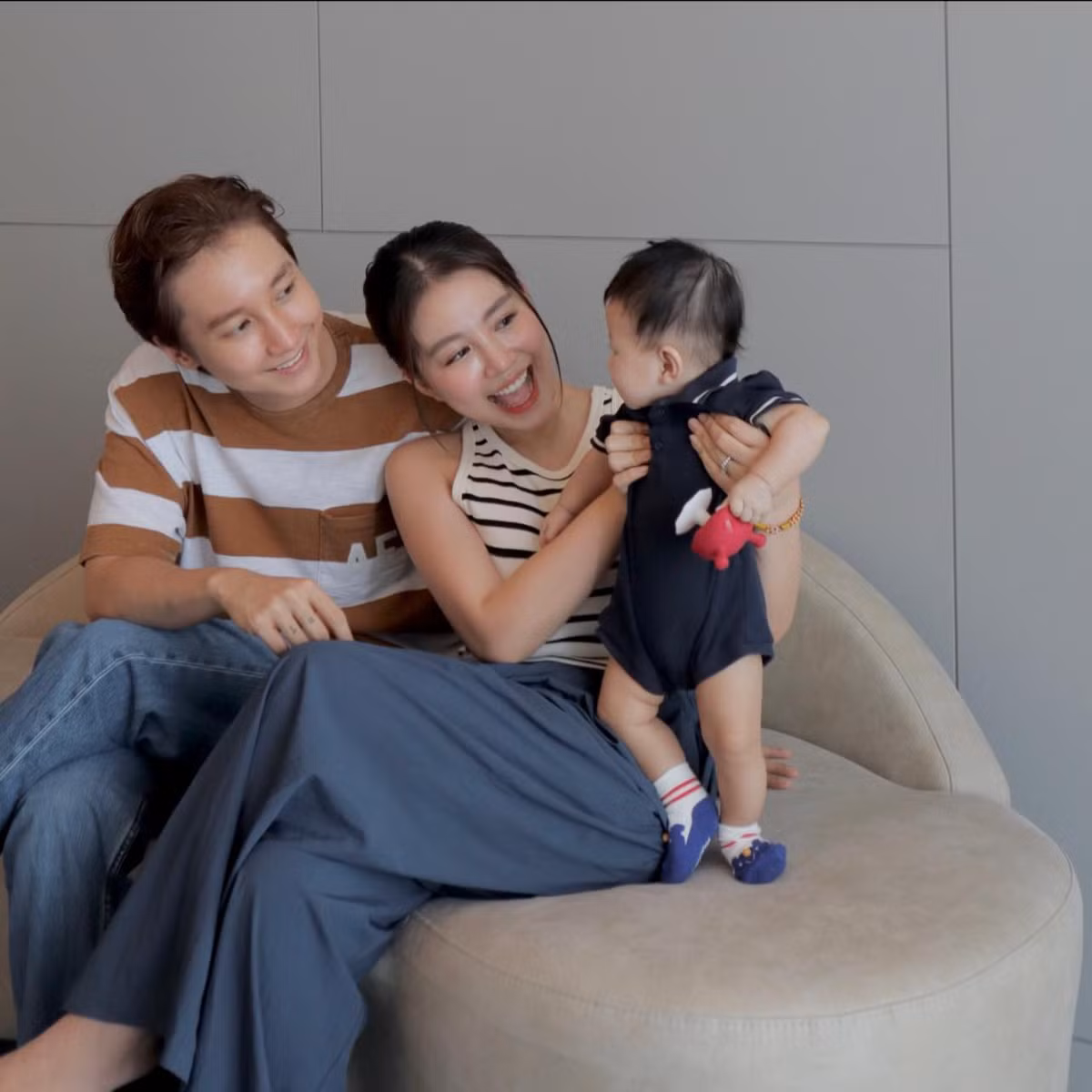 Không chỉ sở hữu ngoại hình nhỏ nhắn, gương mặt dễ thương, cô nàng còn được yêu quý nhờ hình ảnh sạch, không dính vào những ồn ào tiêu cực. Ảnh: FBNV