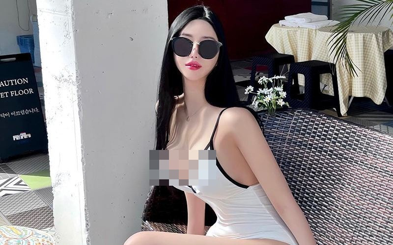 Jonna luôn tự tin phô diễn đường cong và những điểm mạnh trong hình thể của mình.