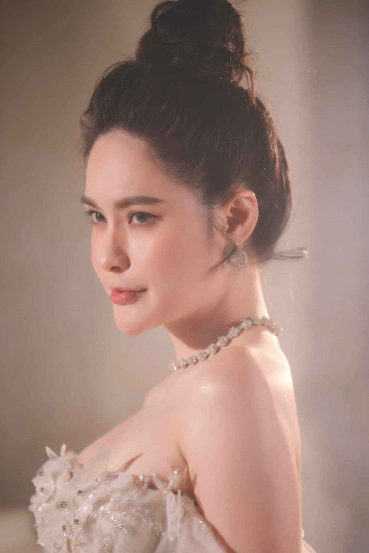 Hiện tại Di Băng đã không còn tham gia hoạt động nghệ thuật. Cô dành nhiều thời gian cho việc kinh doanh và cùng chồng và chăm sóc gia đình nhỏ.