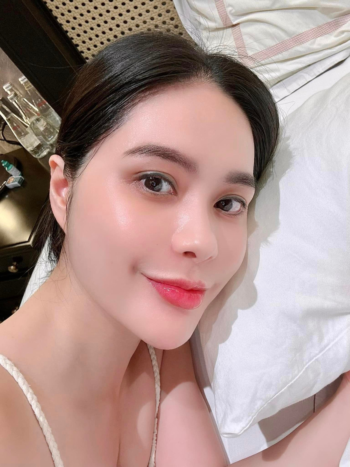 Đoàn Di Băng được khen ngợi vì sự trẻ trung, trendy và gần gũi của mình trên MXH.