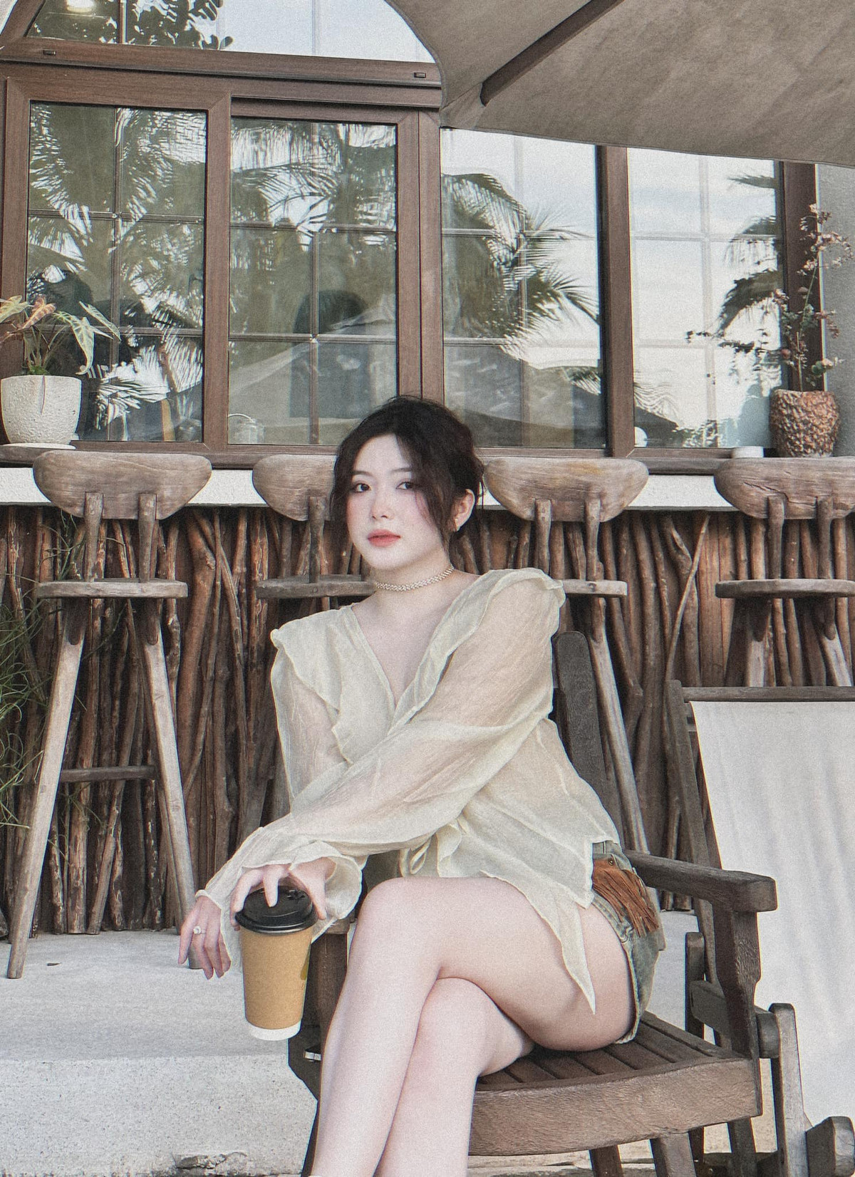 Một hot girl khác đến từ Thái Nguyên cũng được cư dân mạng biết đến là Nguyễn Thị Thêu.