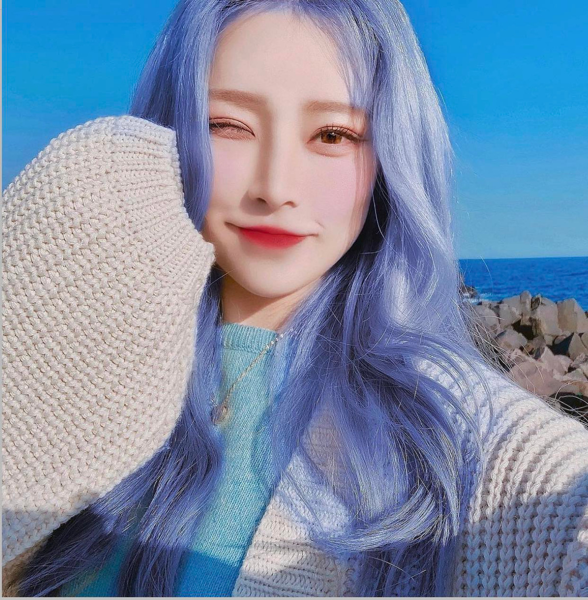 Mọi người đều dành những lời tán dương có cánh cho nhan sắc xinh đẹp của thiếu nữ xứ Hàn.