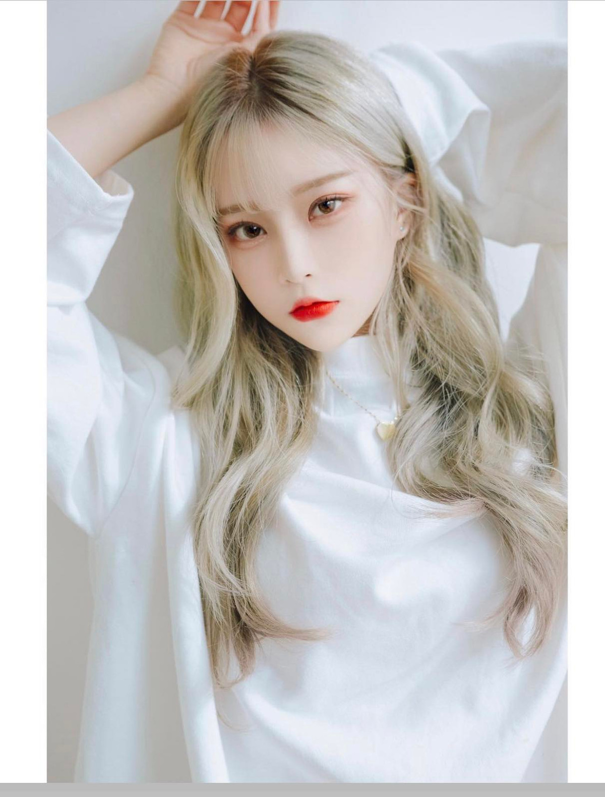 Vẻ đẹp của người đẹp xứ Hàn này được ví như "búp bê".
