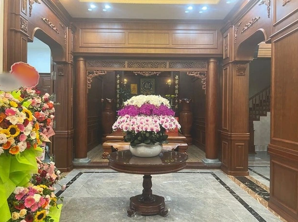 Nhìn căn nhà siêu to khổng lồ, netizen càng phải thán phục khả năng kiếm tiền cũng như tò mò về khối tài sản của tiền đạo Văn Toàn.