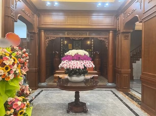 Nhìn căn nhà siêu to khổng lồ, netizen càng phải thán phục khả năng kiếm tiền cũng như tò mò về khối tài sản của tiền đạo Văn Toàn.