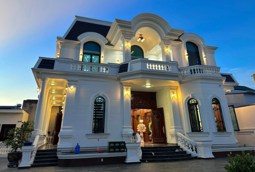 Mới đây, Văn Toàn lộ bức ảnh ngôi nhà mới của mình tại Hải Dương đã hoàn thiện, mời họ hàng, bạn bè đến chung vui.