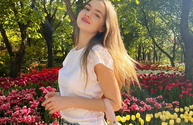 Phong cách thời trang mà cô hướng đến là trẻ trung nhưng không kém phần thanh lịch, sang trọng.