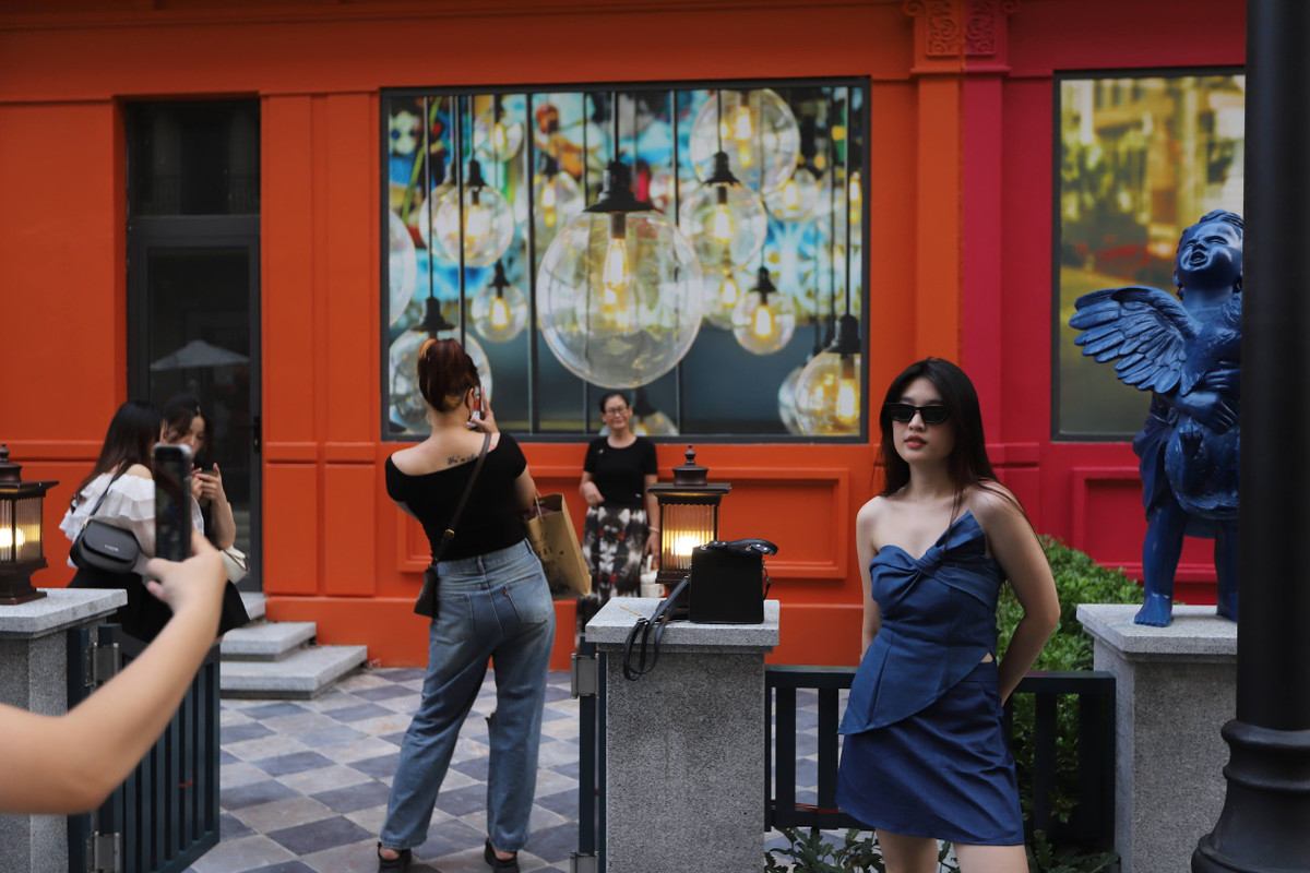 Dù là tân binh trong làng phố đi bộ nhưng con phố này lại nhận được nhiều sự chú ý bởi sự mới lạ trong phong cách thể hiện.