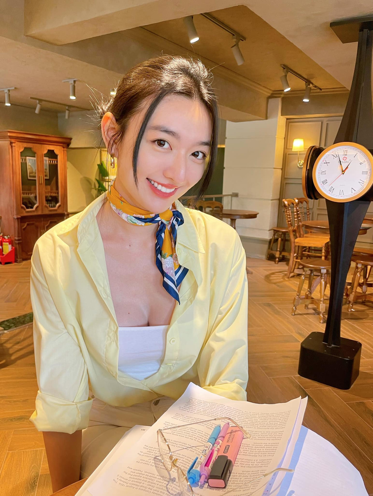 Gái xinh này mang vẻ đẹp đậm chất Á Đông, gương mặt xinh như thiên thần "vừa nhìn đã yêu".