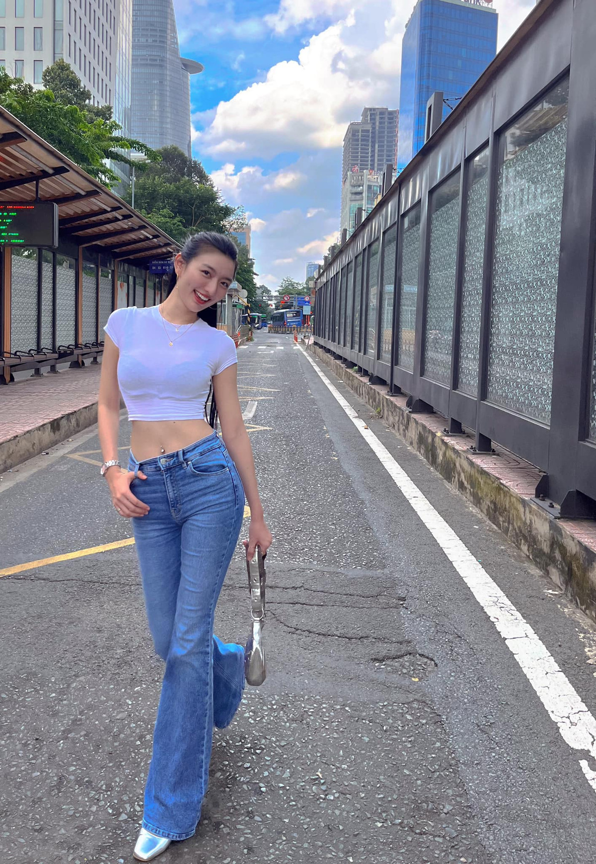 Lương Hồng Xuân Mai là hot girl lai 3 dòng máu Nhật - Trung - Việt từng là thí sinh hi hữu bỏ thi hoa hậu ngay trước giờ G của đêm chung kết.