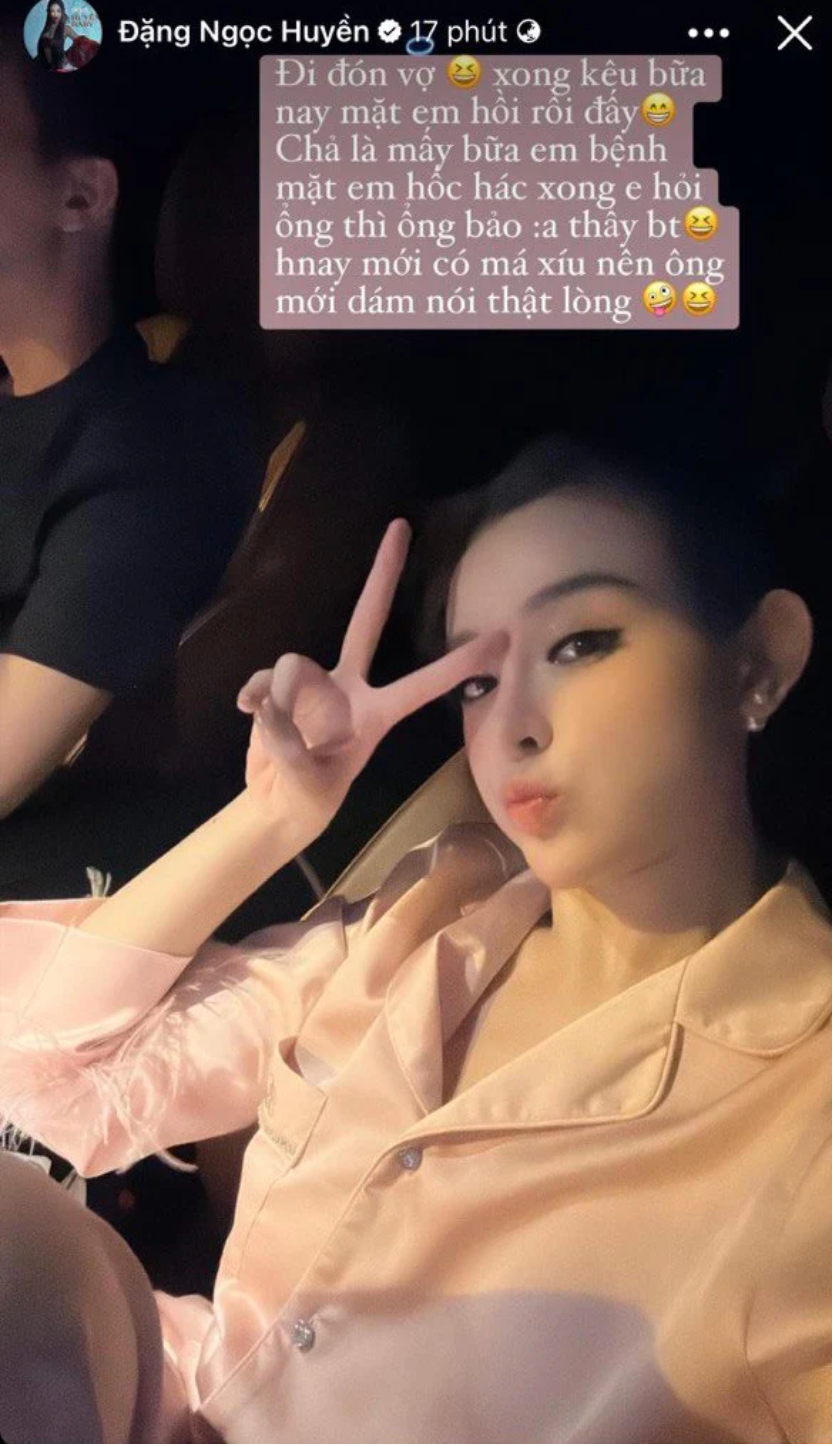 Thời gian gần đây, Huyền Baby còn thường xuyên được chồng tháp tùng đến mọi nơi, dù là đi sự kiện hay công tác xa.