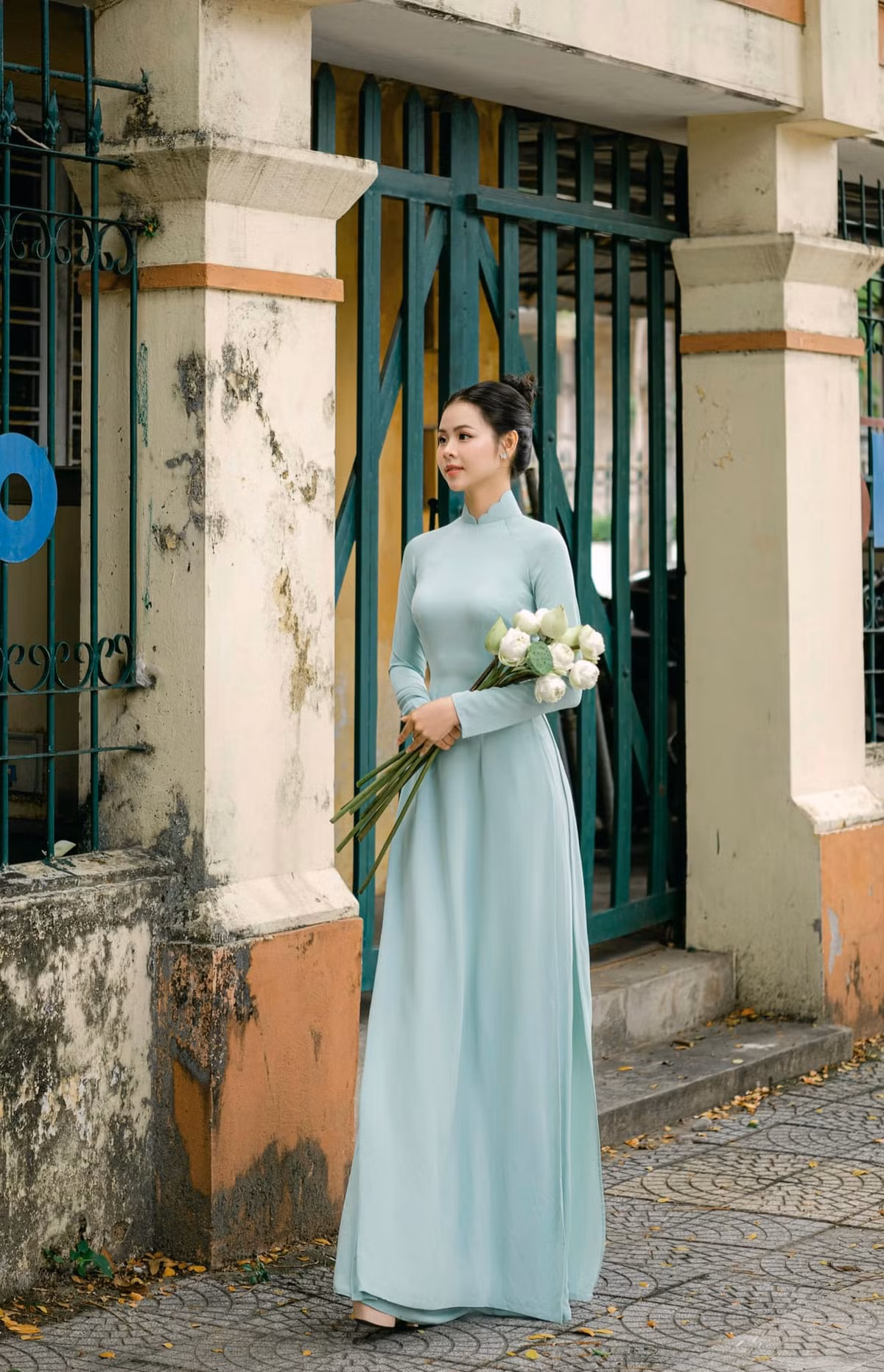 Chẳng những sở hữu gương mặt thanh tú, Ngân Hà còn có vóc dáng săn chắc cùng số đo 3 vòng lý tưởng 83-62-96 (cm), chiều cao 1m70.