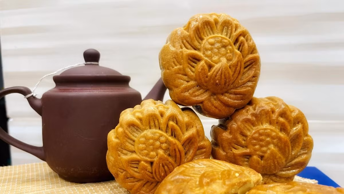 Phong trào tự làm bánh Trung thu gần đây nở rộ trên mạng xã hội vì nhiều người tin rằng, bánh tự làm sẽ ngon, sạch, đảm bảo vệ sinh an toàn thực phẩm và không có chất bảo quản.