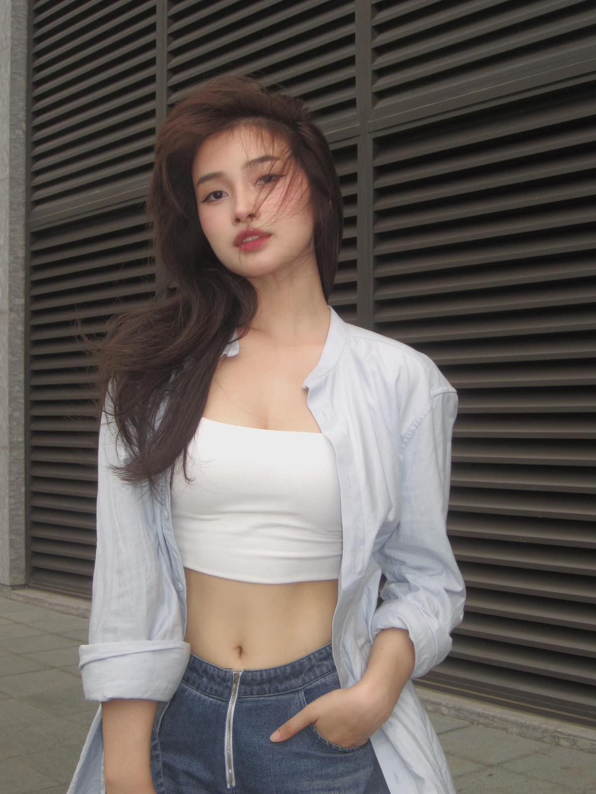 Được biết, gái xinh 2K là sinh viên của trường Đại học Nông Lâm, kiêm giảng viên dạy yoga.