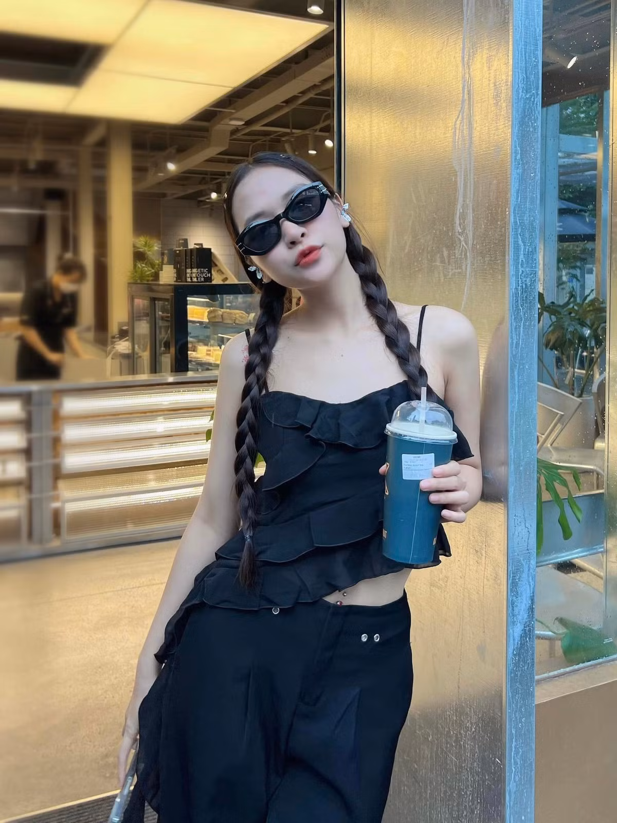 Hồ Quyên hiện đang làm người mẫu ảnh tại TPHCM.