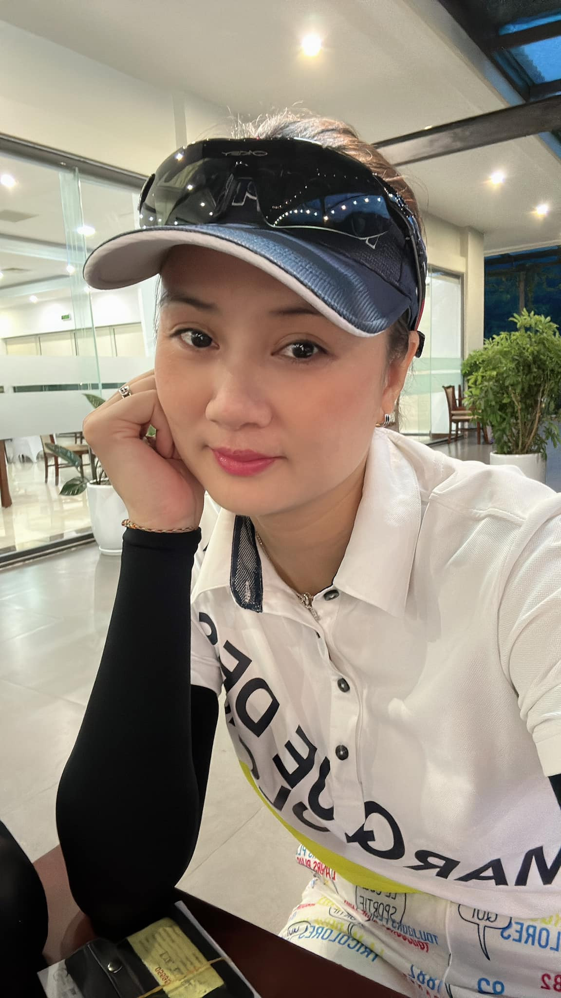 Đến nay, dù đã bước qua tuổi 40, cựu tuyển thủ bóng chuyền 8X vẫn trông rất xinh đẹp, vóc dáng cân đối.