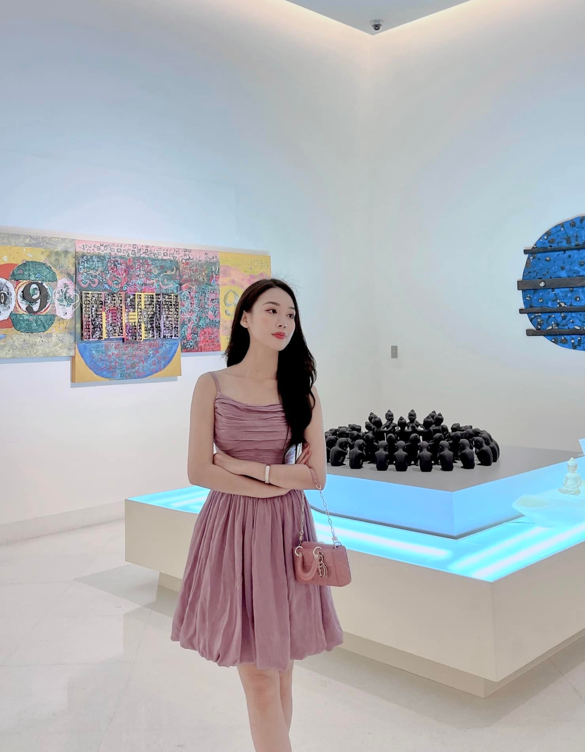 Ngọc Mai còn gây ấn tượng bởi vóc dáng cân đối với số đo 3 vòng lý tưởng: 83 - 58 - 89 (cm).