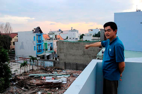 Ông Phạm Văn Nam chưa hết hoảng hồn khi nhắc lại vụ nổ.