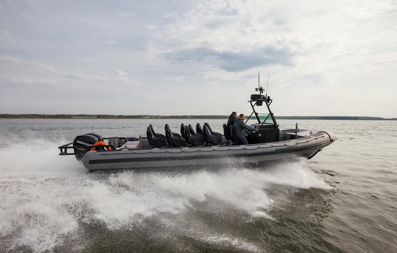 “Nội dung của hợp đồng là để cung cấp xuồng tấn công tốc độ cao BK-10 thuộc Dự án 02450", dịch vụ báo chí của Tổng công ty Rosoboronexport nêu rõ.