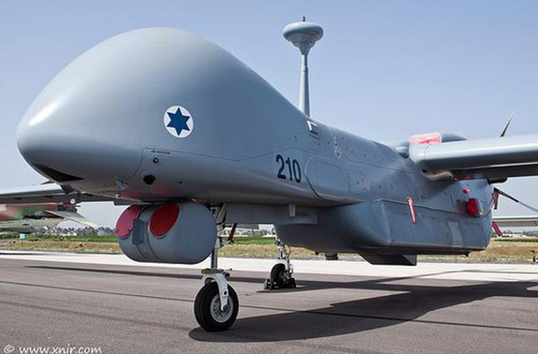 Chiếc UAV Israel này đã đột ngột tiến vào không phận Syria và tiến hành cuộc tấn công bằng tên lửa nhằm vào một chiếc xe ô tô, trong đó có thành viên cấp cao của tổ chức vũ trang Hezbollah.
