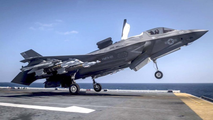 Nếu lấy chỉ số trên là khoảng 18 tấn, căn cứ vào trọng lượng rỗng F-35B là 14,65 tấn, nó chỉ có thể mang theo được 3,5 tấn vũ khí và nhiên liệu, điều này khiến máy bay có rất ít giá trị chiến đấu thực tế.