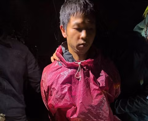 Mat phuc bat qua tang doi tuong van chuyen chat cuc doc xyanua