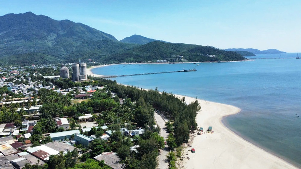 Đà Nẵng nói gì về việc lấn biển làm khu thương mại tự do? - Hình 2 Da Nang noi gi ve viec lan bien lam khu thuong mai tu do?-Hinh-2