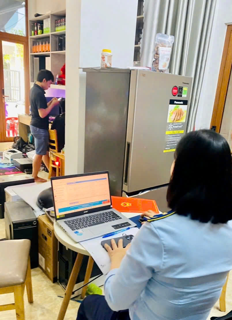 Phat 02 to chuc vi pham trong hoat dong thuong mai dien tu-Hinh-2