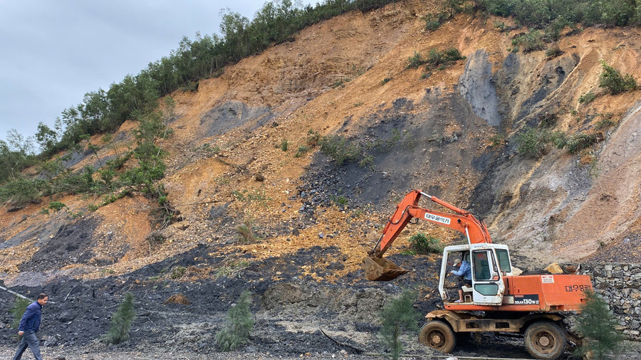 Sạt, trượt bùn đất gây tắc đường vành đai nghìn tỷ tại Đà Nẵng - Hình 2 Sat, truot bun dat gay tac duong vanh dai nghin ty tai Da Nang-Hinh-2