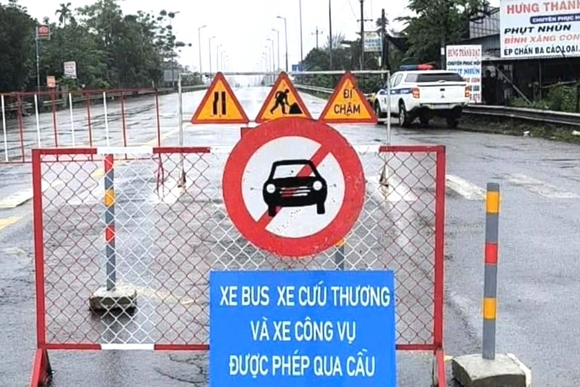 Cấm ô tô qua cầu Câu Lâu – Quảng Nam để sửa chữa Cam o to qua cau Cau Lau – Quang Nam de sua chua