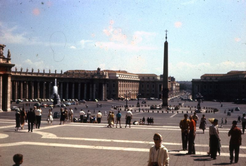 Quảng trường Thánh Peter ở Tòa thánh Vatican. Ảnh: Fraser Pettigrew Flickr.