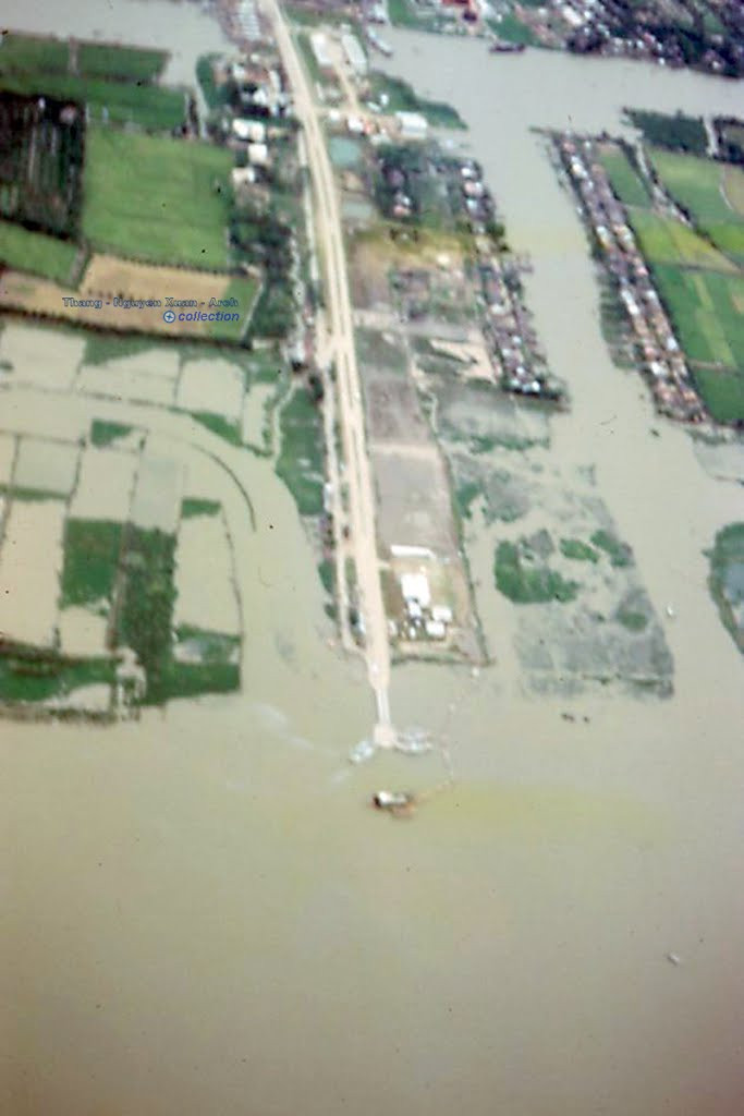 Phà Cần Thơ năm 1967. Ảnh: Rod O' Dell.